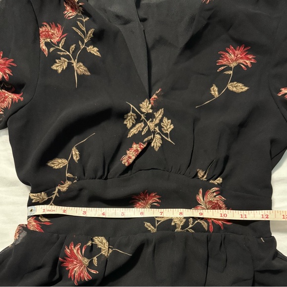 Dynamite Floral Midi Dress - Picture 9 of 9